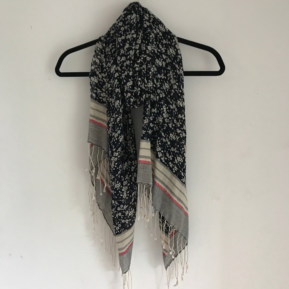 NWT Ann Taylor Loft Light Weight Floral Scarf